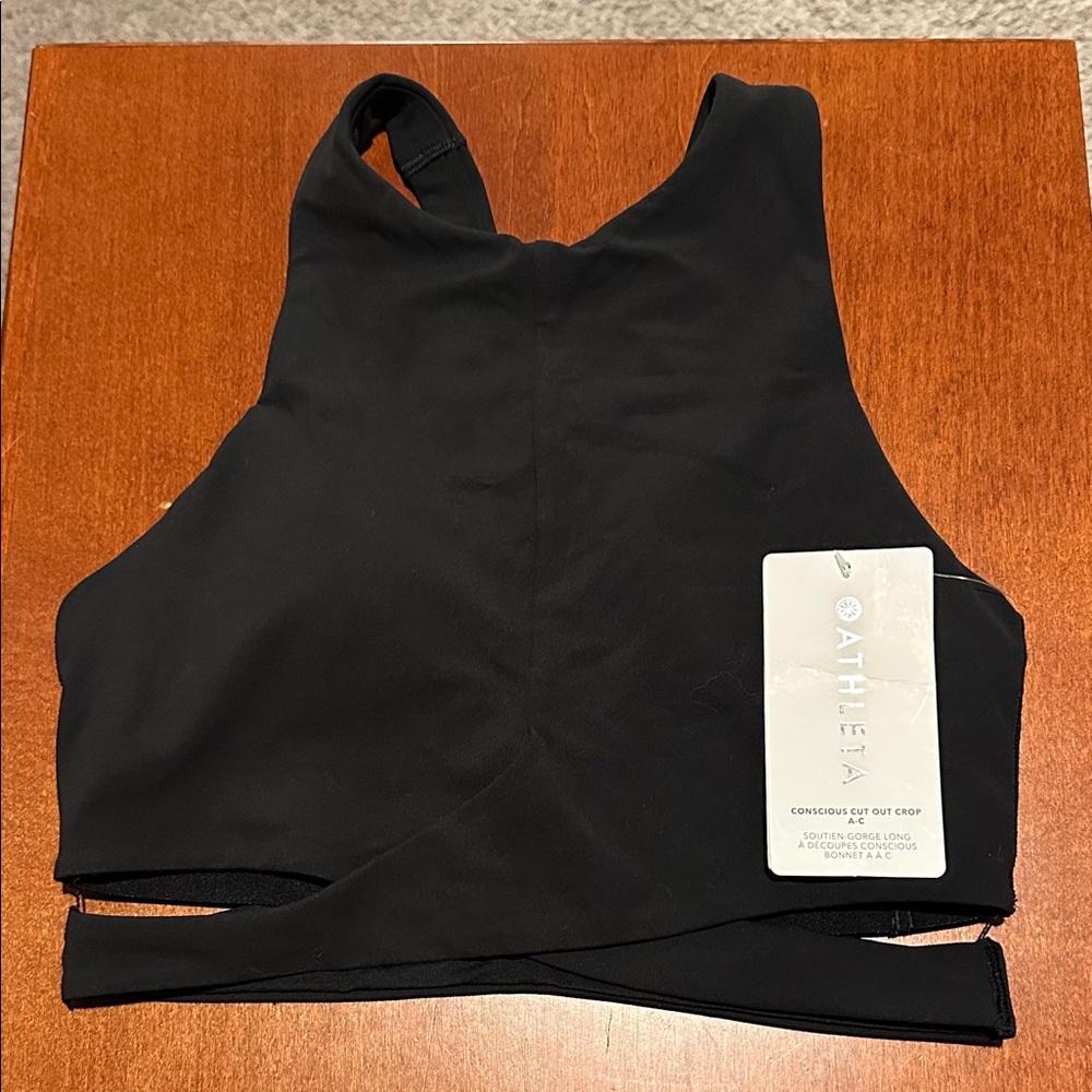 ◾️NWT◾️Athleta Black Sports Bra with Cut-Out Design